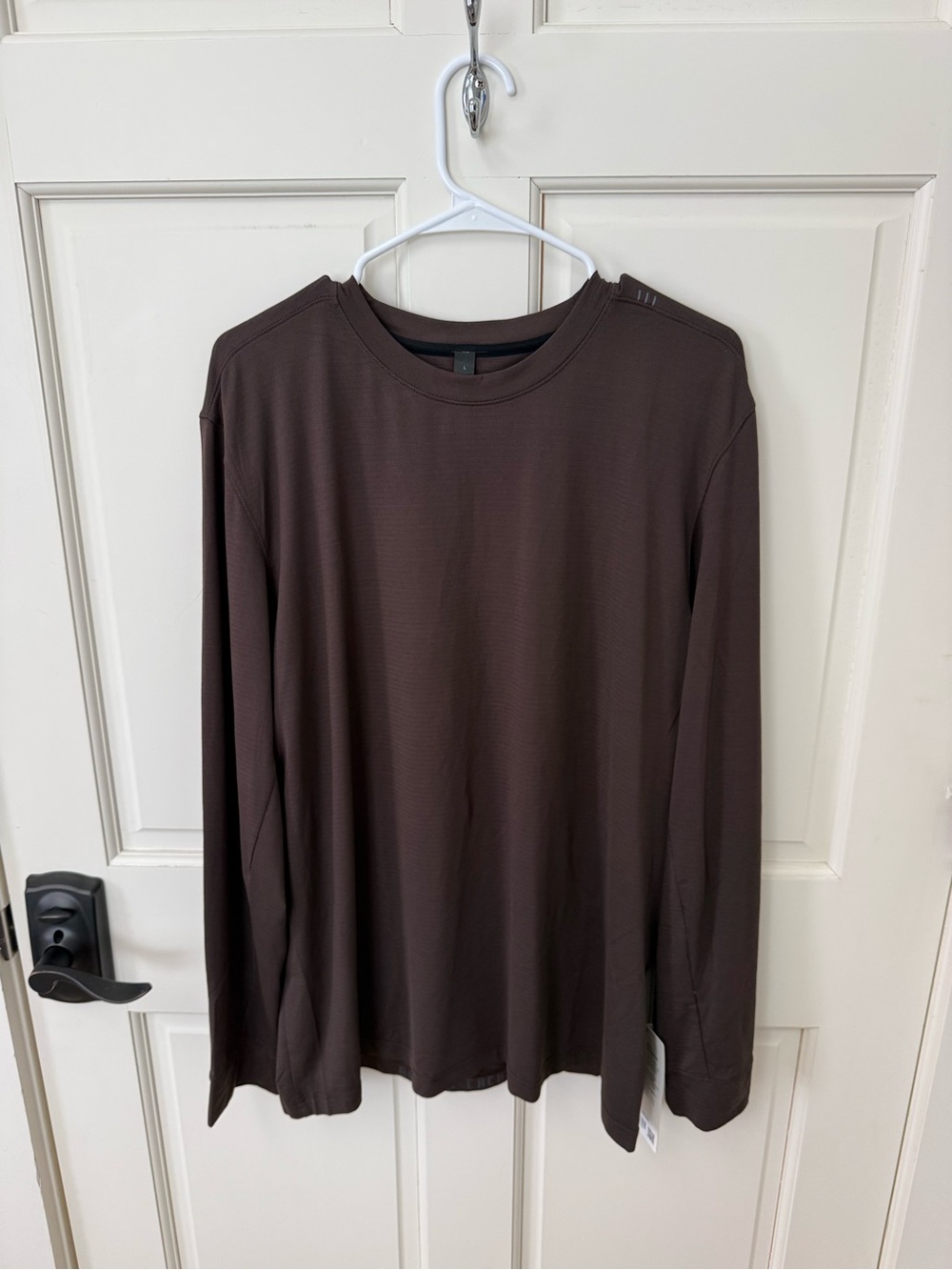lululemon athletica Men's Long Sleeve Crew in Dark Brown